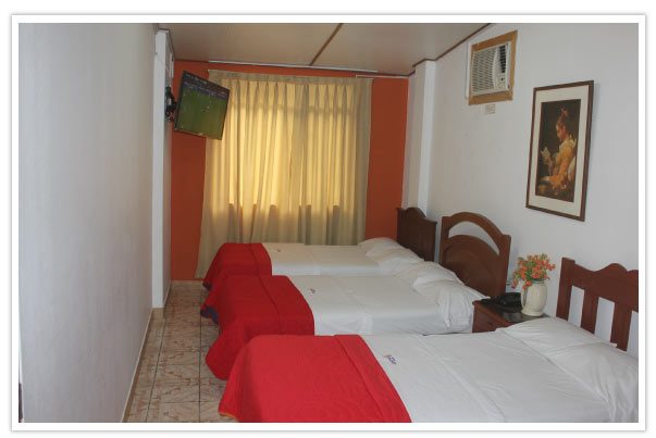 Habitación Triple Aire acondicionado